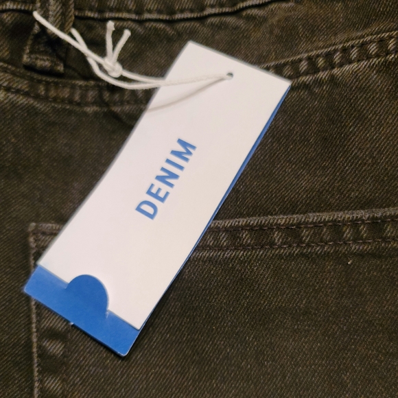NWT H&M Denim Men's Jeans. Regular Tappered Cropped. - Picture 4 of 7